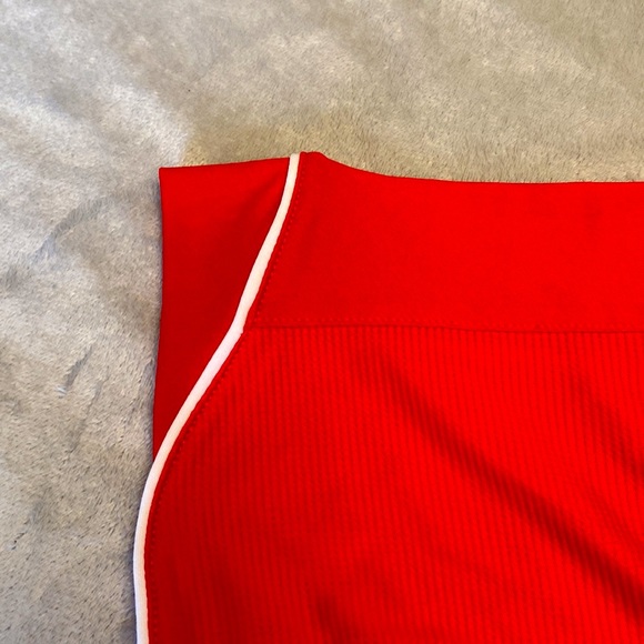 BNWT UNDER ARMOUR SOCCER JERSEY WOMENS M - Picture 4 of 7